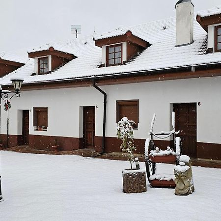 Zámecký penzion Rotunda Břeclav Esterno foto