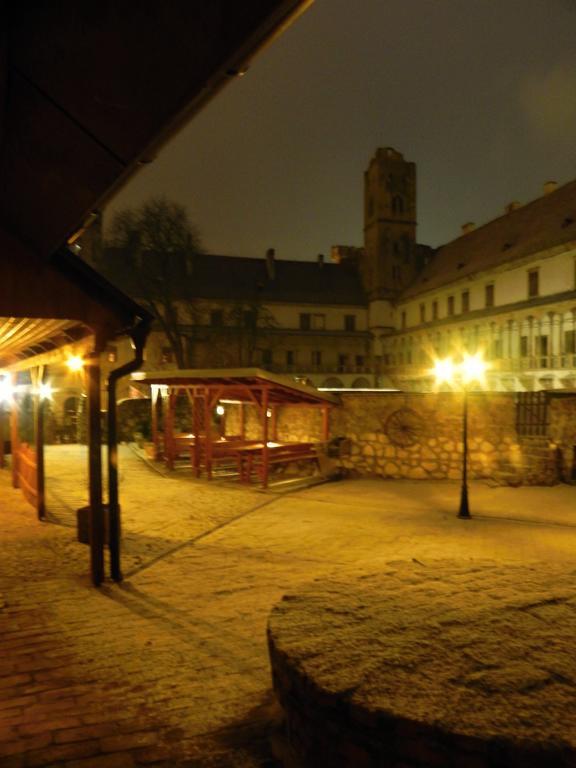 Zámecký penzion Rotunda Břeclav Esterno foto
