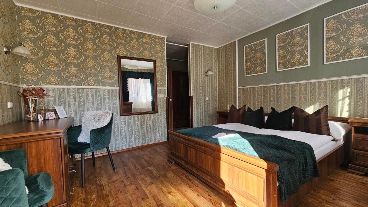 Zámecký penzion Rotunda Břeclav Esterno foto