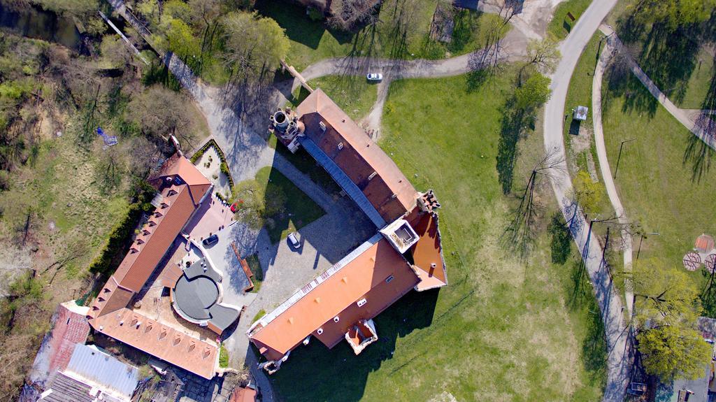 Zámecký penzion Rotunda Břeclav Esterno foto
