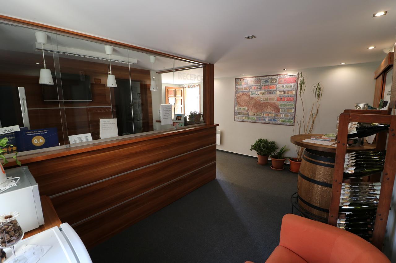 Zámecký penzion Rotunda Břeclav Esterno foto